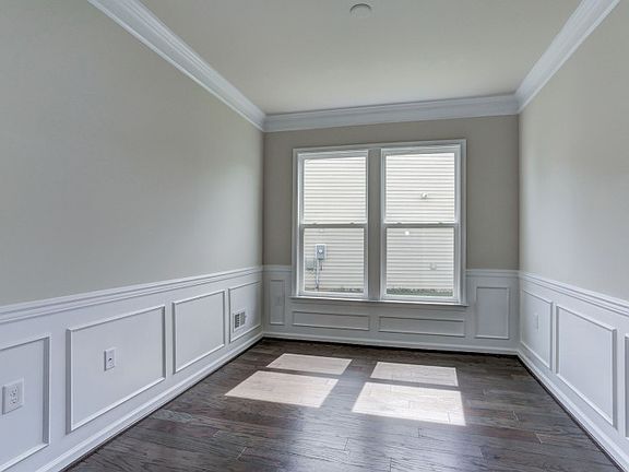 5th image of 68 Mendota Way