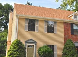 22 Poplar Cir, Peekskill, NY 10566