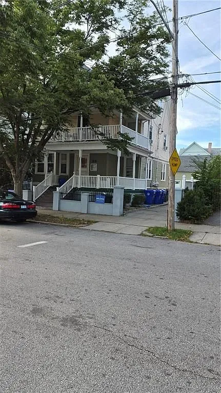 1 bed, 1.0 bath, 650 sqft, $1,350 — Photo 1