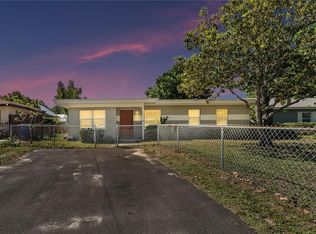 3810 W Pearl Ave, Tampa, FL 33611