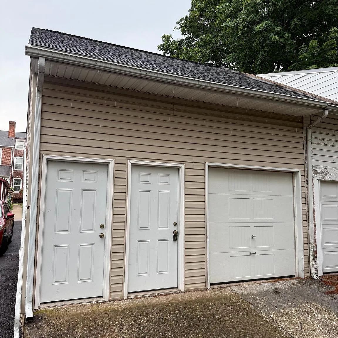 Studio, 1824 sqft, $350 — Photo 2