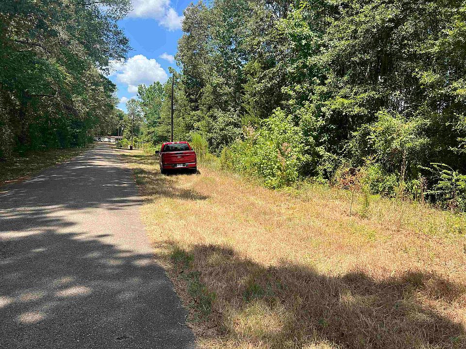 2nd image of County Road 1106