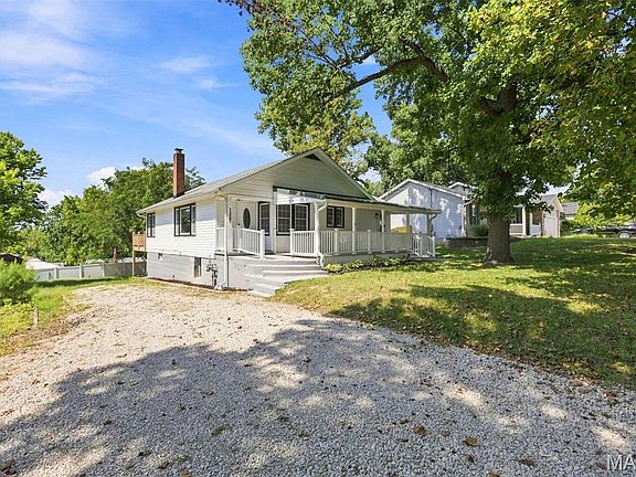4th image of 1227 Crystal Heights Rd