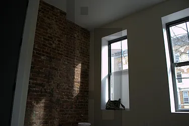 Rented by Loom Group