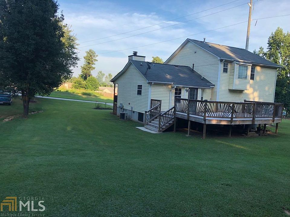 2nd image of 50 Woodland Ridge Cir
