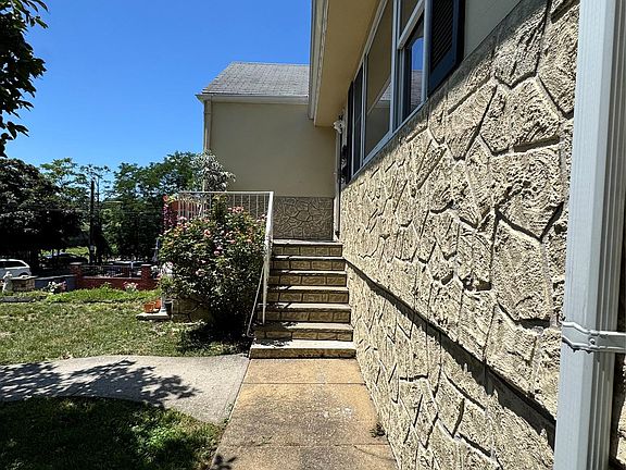 4th image of 57 Woodruff Avenue