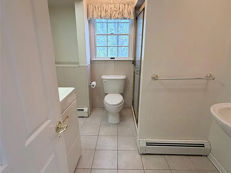 216 Maple Ave — Photo 12