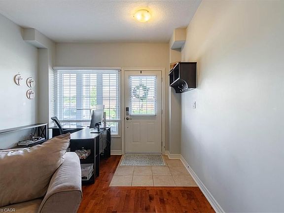 5th image of 20 Millcroft Dr