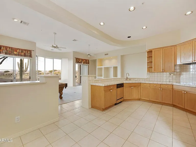 9514 E Cavalry Dr — Photo 16