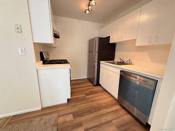 2nd image of 82 High St APT 5