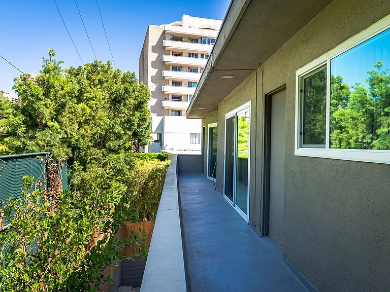 1371 S. Beverly Glen Blvd. — Photo 55