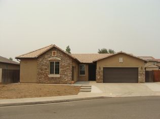 6103 N Torrey Pines Ave, Fresno, CA 93723