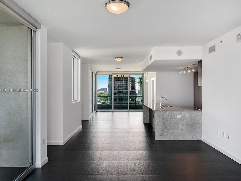 900 Biscayne Blvd — Photo 18