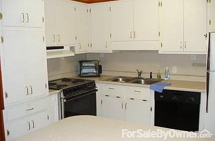 Modern kitchen, lots of storage