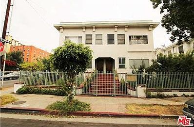 2nd image of 2885 Francis Ave