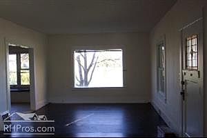 4th image of 1224 Fairview Ave