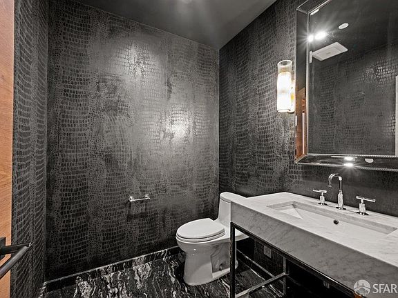 3rd image of 1655 Beach St