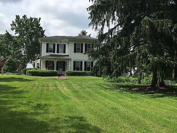 2nd image of 35 1/2 County Road 1100