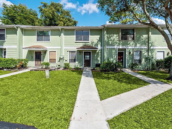3rd image of 832 Hill Drive #D