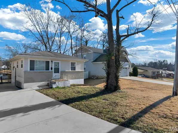 638 Conover Ln, Saint Louis, MO 63126