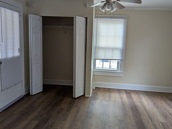 3rd image of 2976 Decatur Ave #A