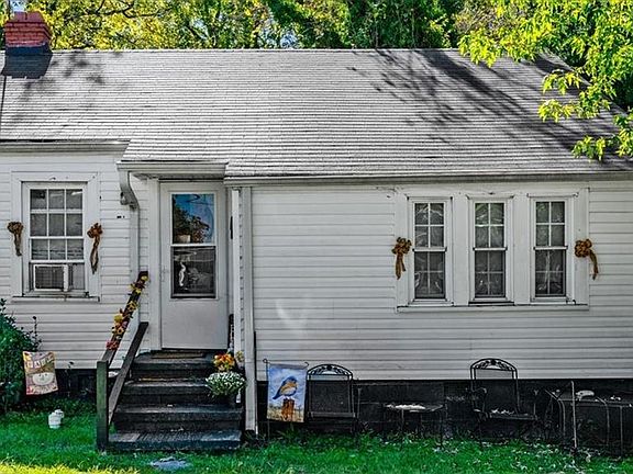 4th image of 217 Carter St #A & B