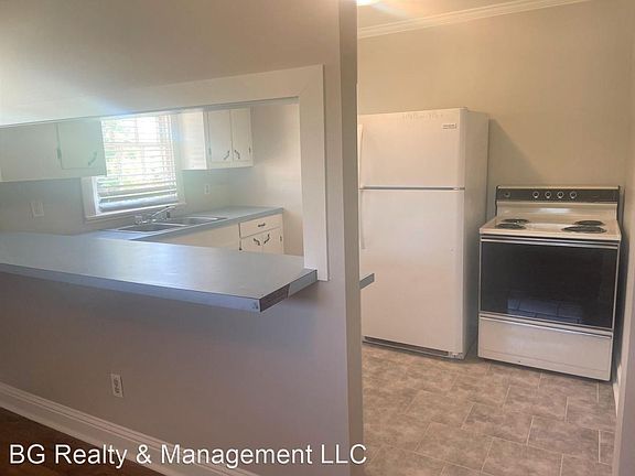 3rd image of 705 8th St Unit B
