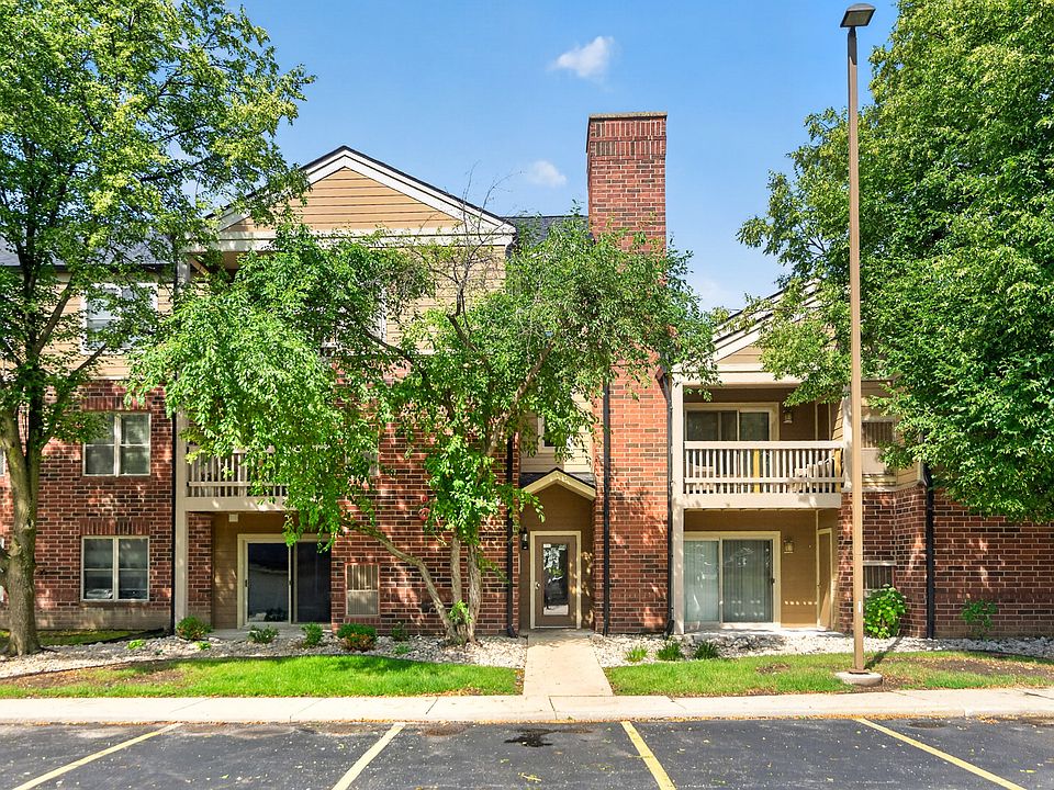 1st image of 104 Glengarry Dr #106