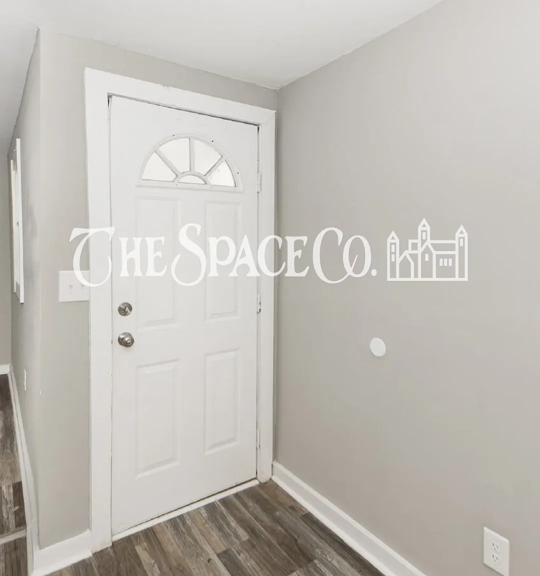 3 bed, 1.0 bath, 804 sqft, $1,700 — Photo 2