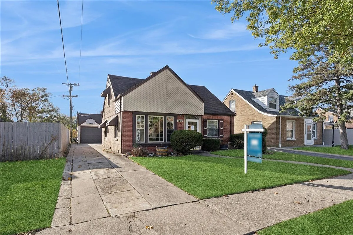 7841 44th St photo 1