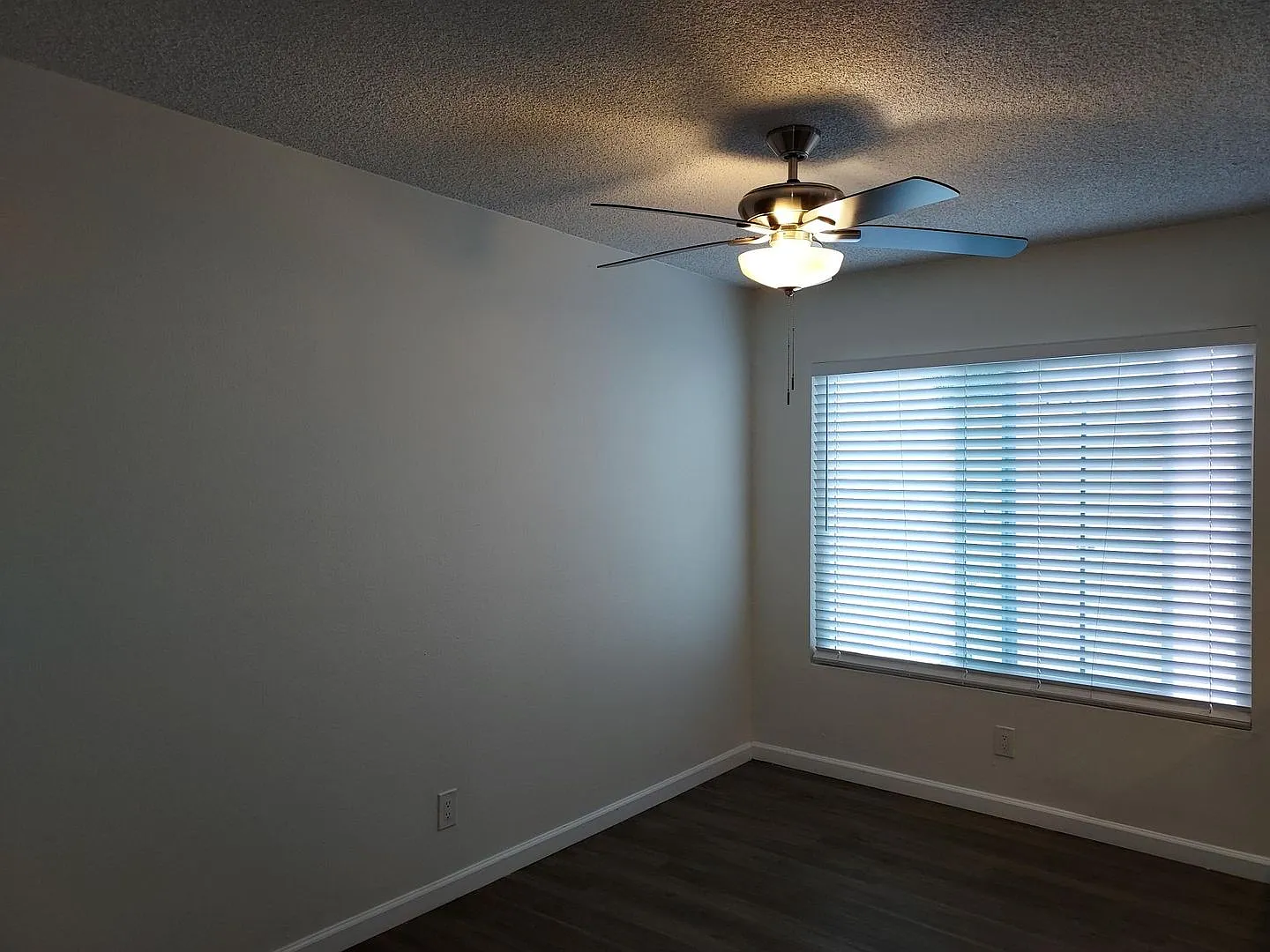 4240 43rd St — Photo 3