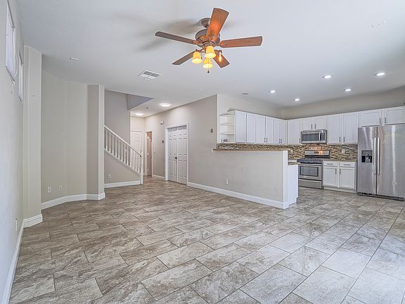 4th image of 5041 Willowlyn Ct