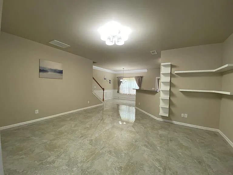 644 Oakside Pl — Photo 3