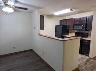 4370 Maricopa Dr #207, Ames, IA 50014