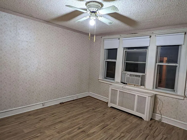 103 W Spencer St — Photo 13