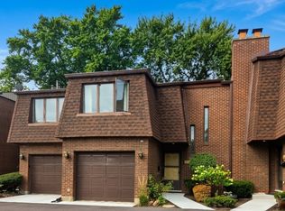 416 S Dee Rd #0, Park Ridge, IL 60068