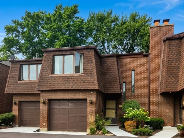 416 S Dee Rd #0, Park Ridge, IL 60068