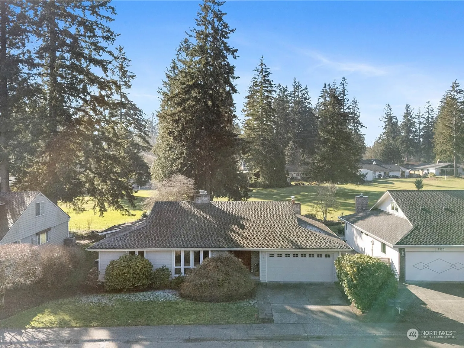 14529 SE Fairwood Boulevard photo 1