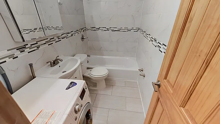 Rented by Compass | media 7