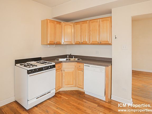 4th image of 3529.1 N Broadway St #3W