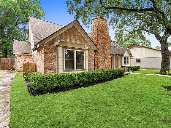 Angle view of front lawn!