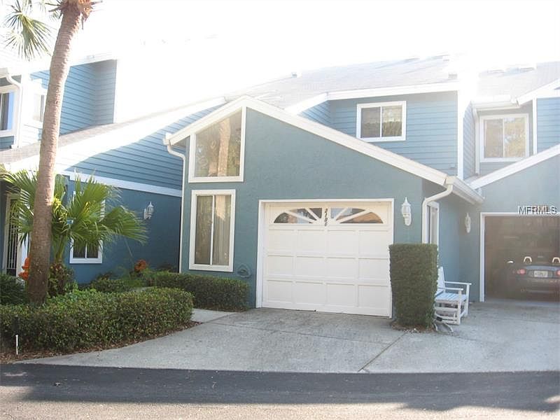 1st image of 2106 Oak Cir
