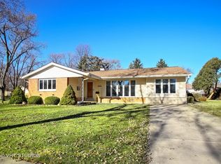 400 Clearmont Dr, Elk Grove Village, IL 60007