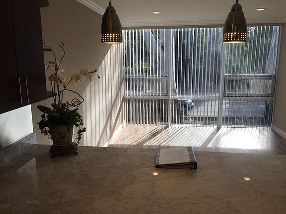 3rd image of 500 El Camino Real APT 105