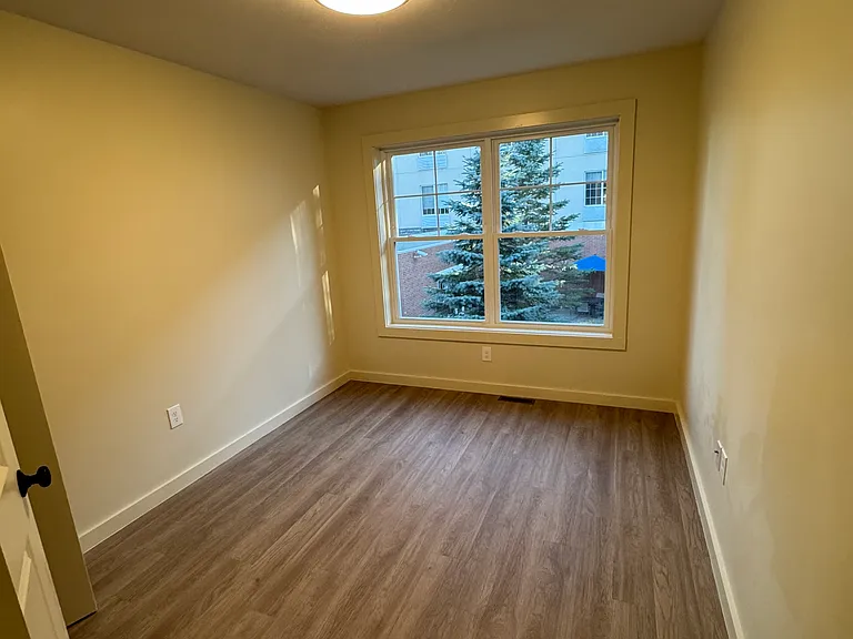 bedroom 2 with closet