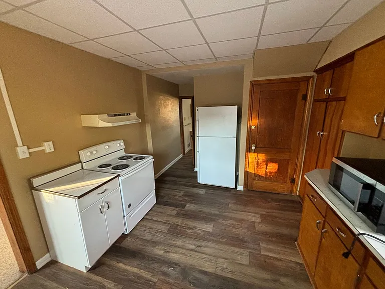 510 Vaughn St — Photo 10