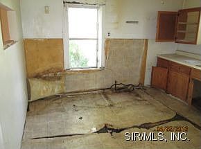 2nd image of 229 Rose Ln