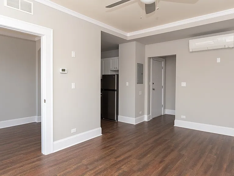 817 W Lakeside Pl #107 — Photo 9