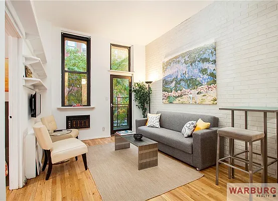 Sold by Warburg | media 17