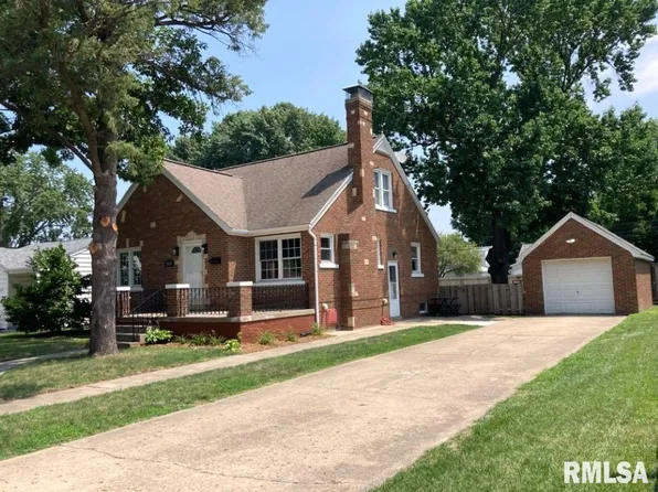 2072 N 19th St, Springfield, IL 62702